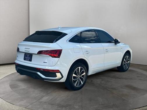 2022 Audi Q5 45 S line Premium Plus