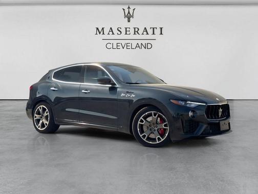 Nero Ribelle Metallic 2022 Maserati Levante Modena