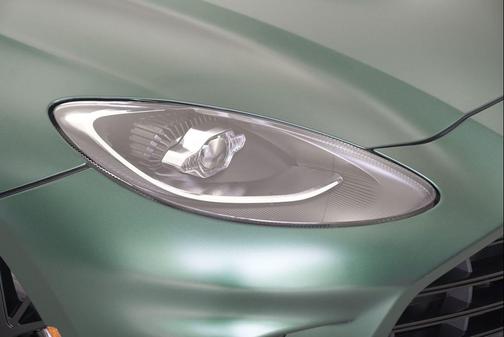 2025 Aston Martin DBX 707