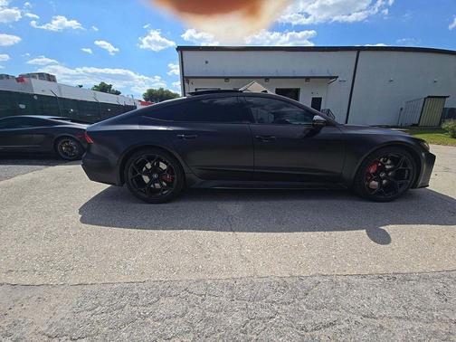2025 Audi RS 7 4.0T Performance