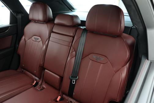 2024 Bentley Bentayga V8