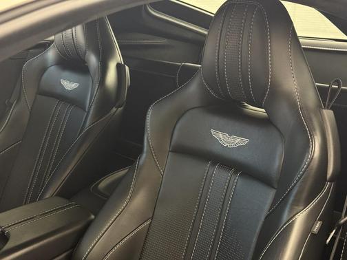 2019 Aston Martin Vantage Base