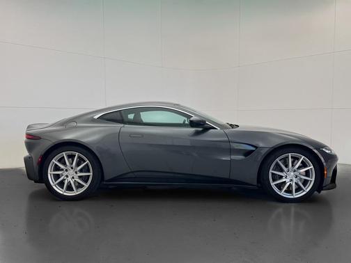 2019 Aston Martin Vantage Base