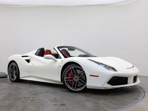 Bianco Avus 2018 Ferrari 488 Spider Base