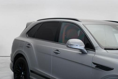 Hallmark 2022 Bentley Bentayga Speed