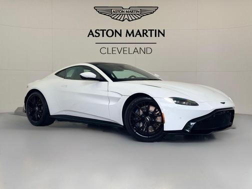 2021 Aston Martin Vantage Base