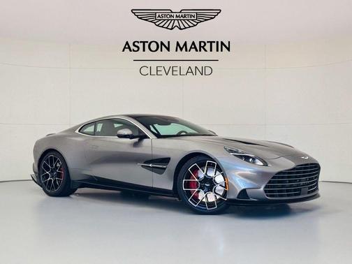 2025 Aston Martin Vanquish 