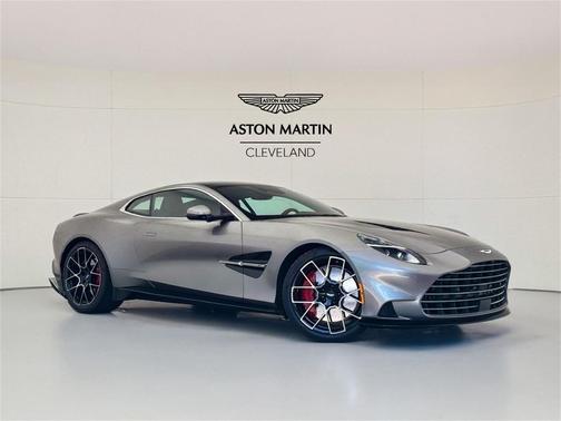 2025 Aston Martin Vanquish 