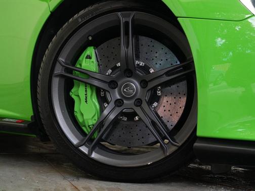 Mantis Green 2015 McLaren 650S Spider