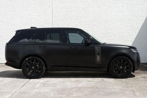Santorini Black Metallic 2025 Land Rover Range Rover P615 SV