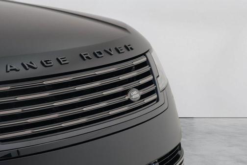 Santorini Black Metallic 2025 Land Rover Range Rover P615 SV