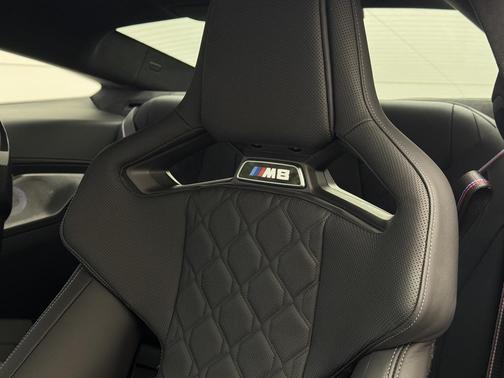 2025 BMW M8 Competition