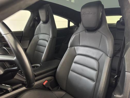 2021 Porsche Taycan Turbo S