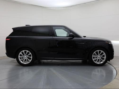 Santorini Black Metallic 2023 Land Rover Range Rover Sport SE