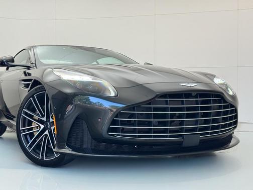 2025 Aston Martin DB12 