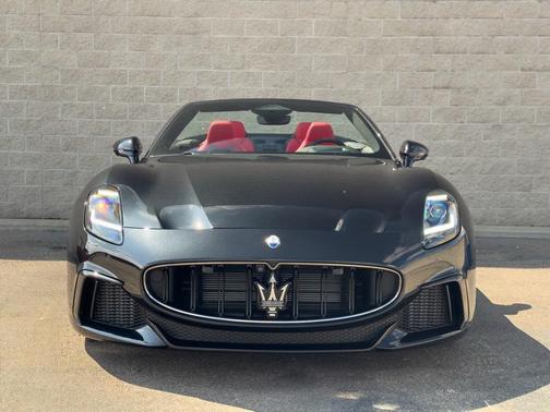 2024 Maserati GranCabrio Trofeo