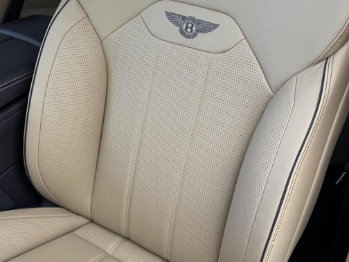 2024 Bentley Bentayga Hybrid V6