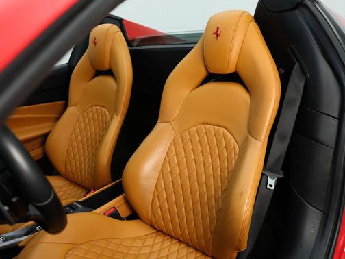 Rosso Corsa 2021 Ferrari F8 Spider
