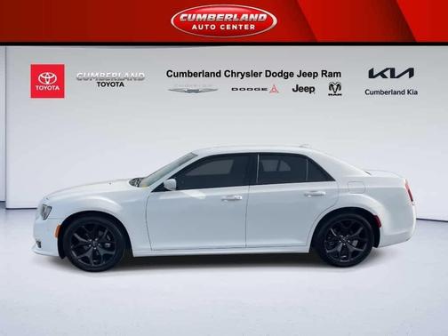 2021 Chrysler 300 Touring L