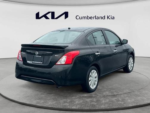 Super Black 2019 Nissan Versa 1.6 SV