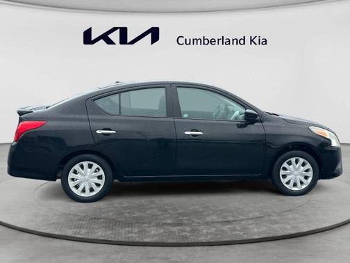 Super Black 2019 Nissan Versa 1.6 SV