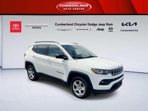 Bright White Clearcoat 2023 Jeep Compass Latitude