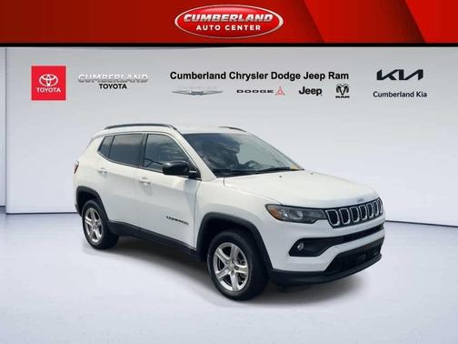 Bright White Clearcoat 2023 Jeep Compass Latitude