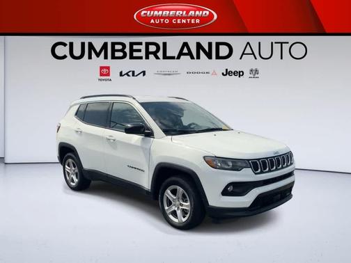 Bright White Clearcoat 2023 Jeep Compass Latitude