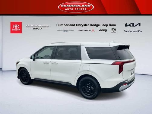 Snow White Pearl 2026 Kia Carnival LXS