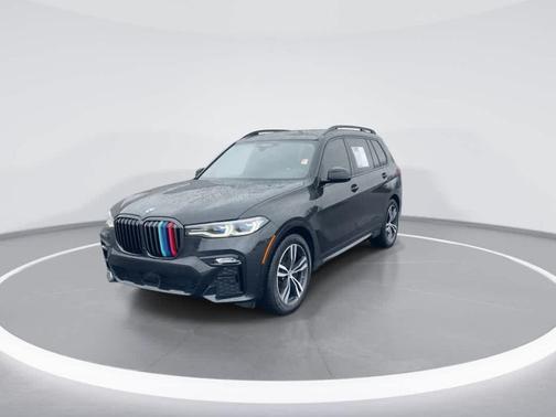 2022 BMW X7 M50i
