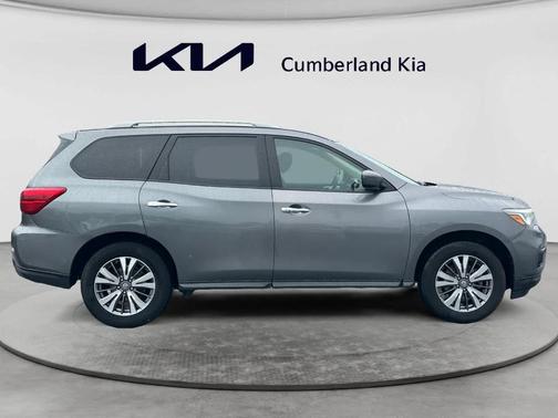 Gun Metallic 2018 Nissan Pathfinder S