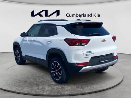 Summit White 2025 Chevrolet Trailblazer LT