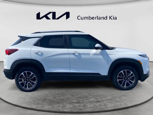 Summit White 2025 Chevrolet Trailblazer LT