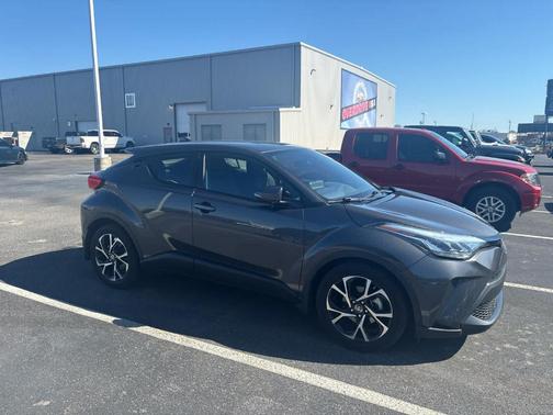 2021 Toyota C-HR XLE