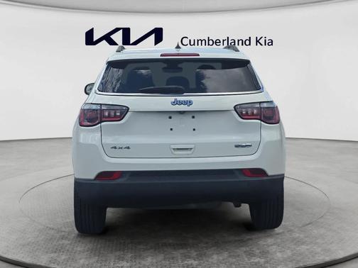 White Clearcoat 2018 Jeep Compass Latitude