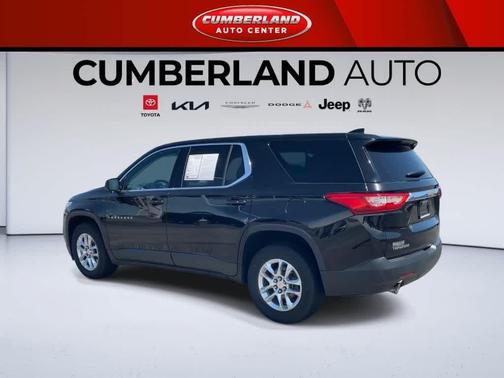 Mosaic Black Metallic 2018 Chevrolet Traverse LS