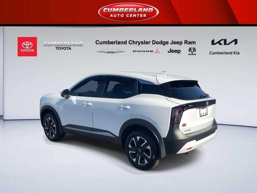 2025 Nissan Kicks SV