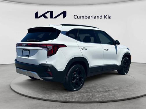 Snow White Pearl 2026 Kia Seltos EX
