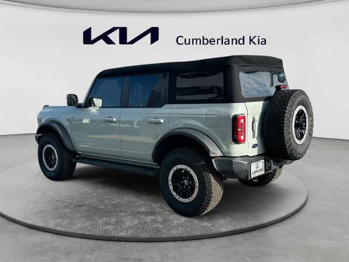 Cactus Green / Gray 2024 Ford Bronco Outer Banks