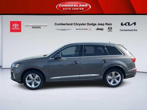 Samurai Gray Metallic 2024 Audi Q7 45 Premium Plus