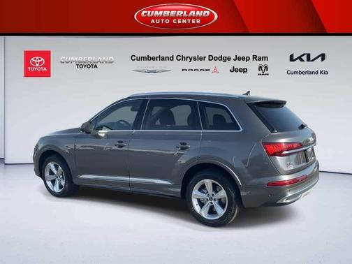 Samurai Gray Metallic 2024 Audi Q7 45 Premium Plus