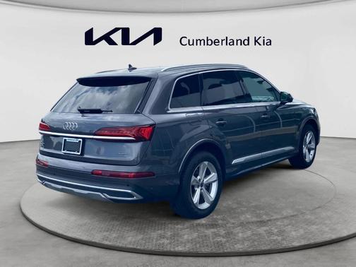 Samurai Gray Metallic 2024 Audi Q7 45 Premium Plus
