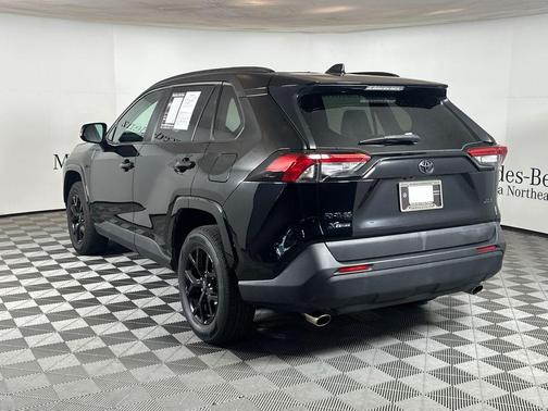 Midnight Black Metallic 2021 Toyota RAV4 XLE