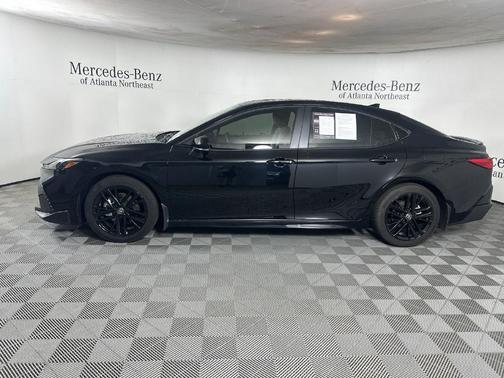 UNDERGROUND 2025 Toyota Camry SE
