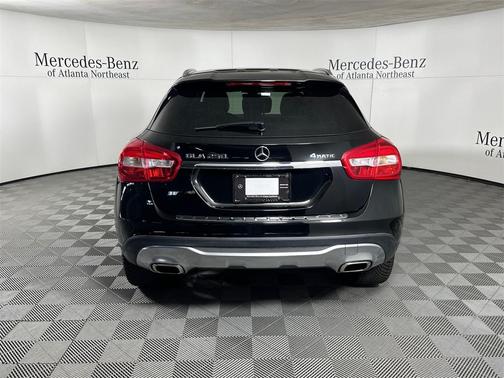 2018 Mercedes-Benz GLA 250 Base 4MATIC