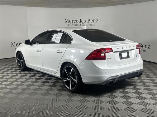 2016 Volvo S60 T6 R-Design Platinum