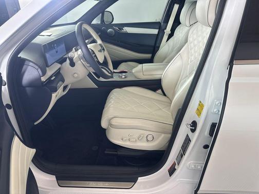 Uyuni White 2025 Genesis GV80 3.5T Prestige