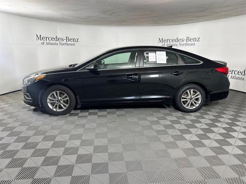 2017 Hyundai SONATA SE