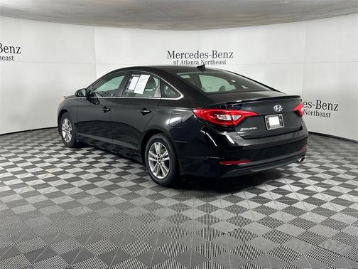 2017 Hyundai SONATA SE