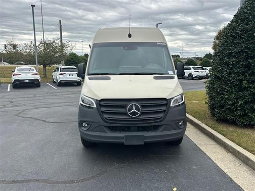 2024 Mercedes-Benz eSprinter 2500 170 WB High Roof Cargo